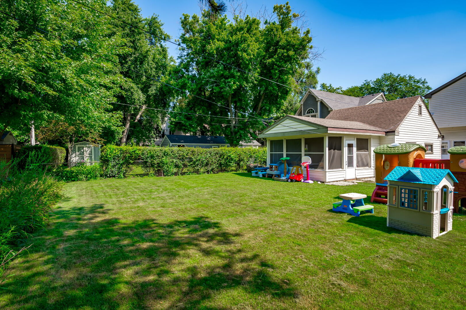 324 N Highview Avenue Property Photo 27