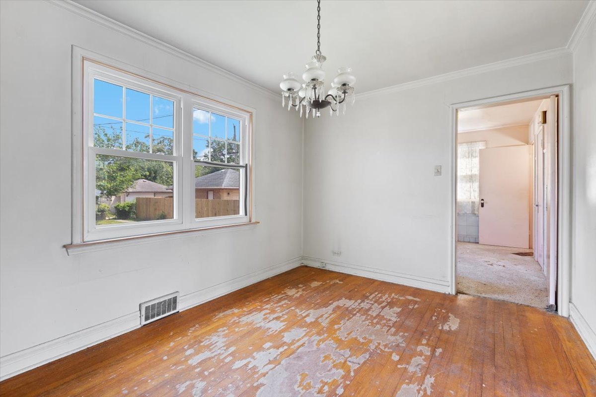 8423 S Wolcott Avenue Property Photo 10