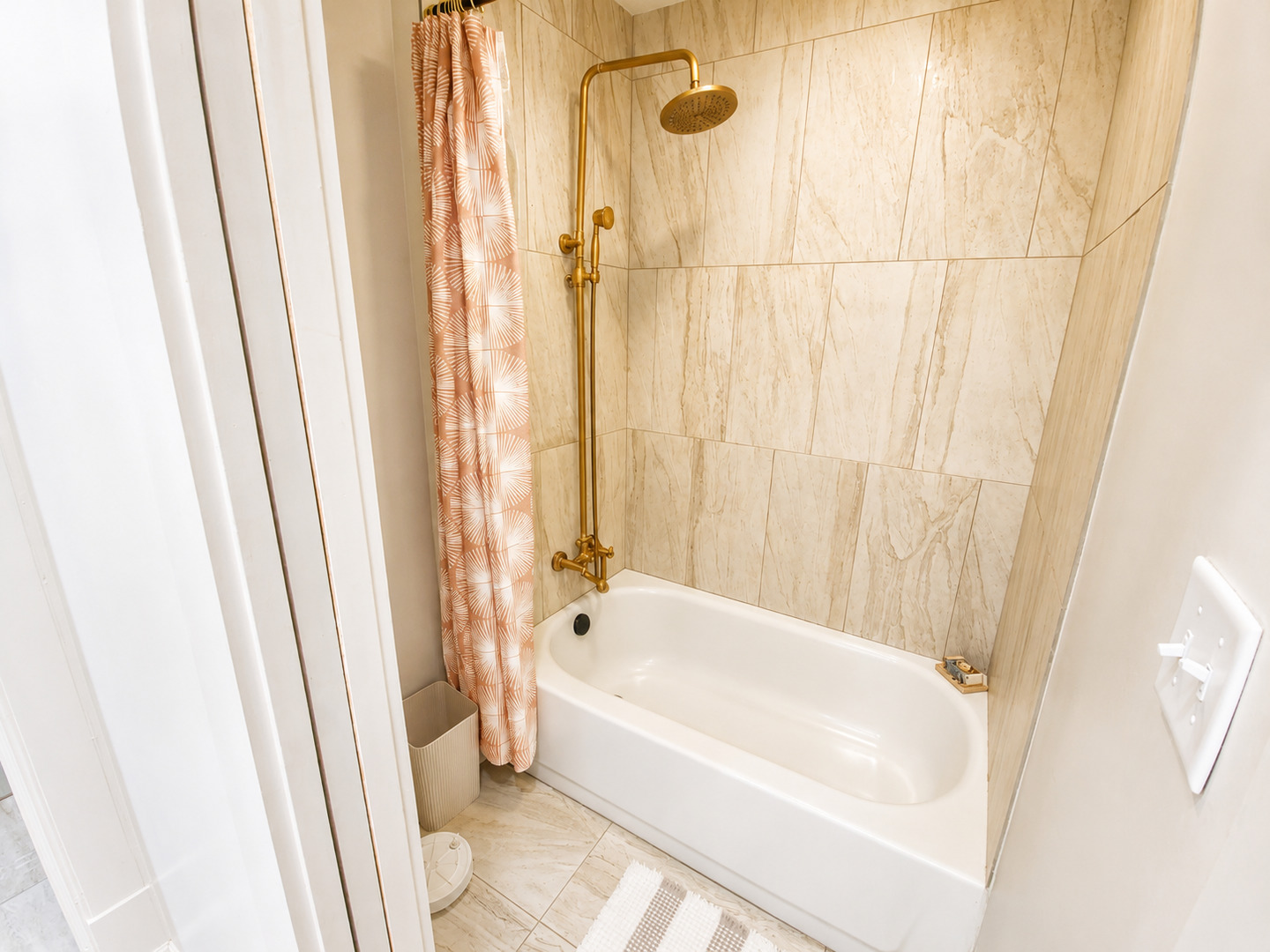 202 E Chester Street Property Photo 13