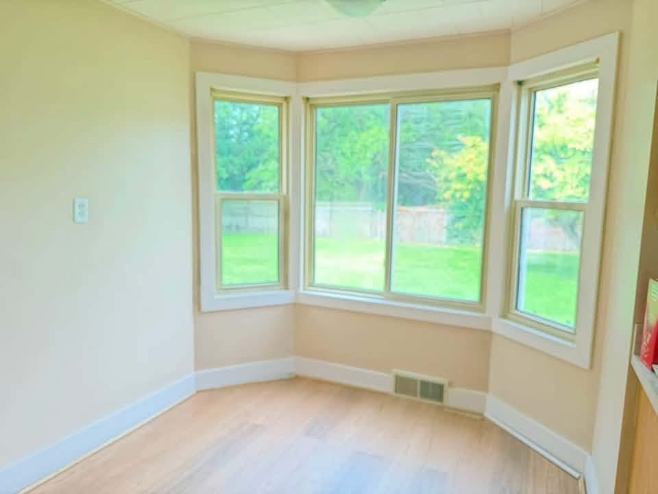 708 Henry Street Property Photo 7