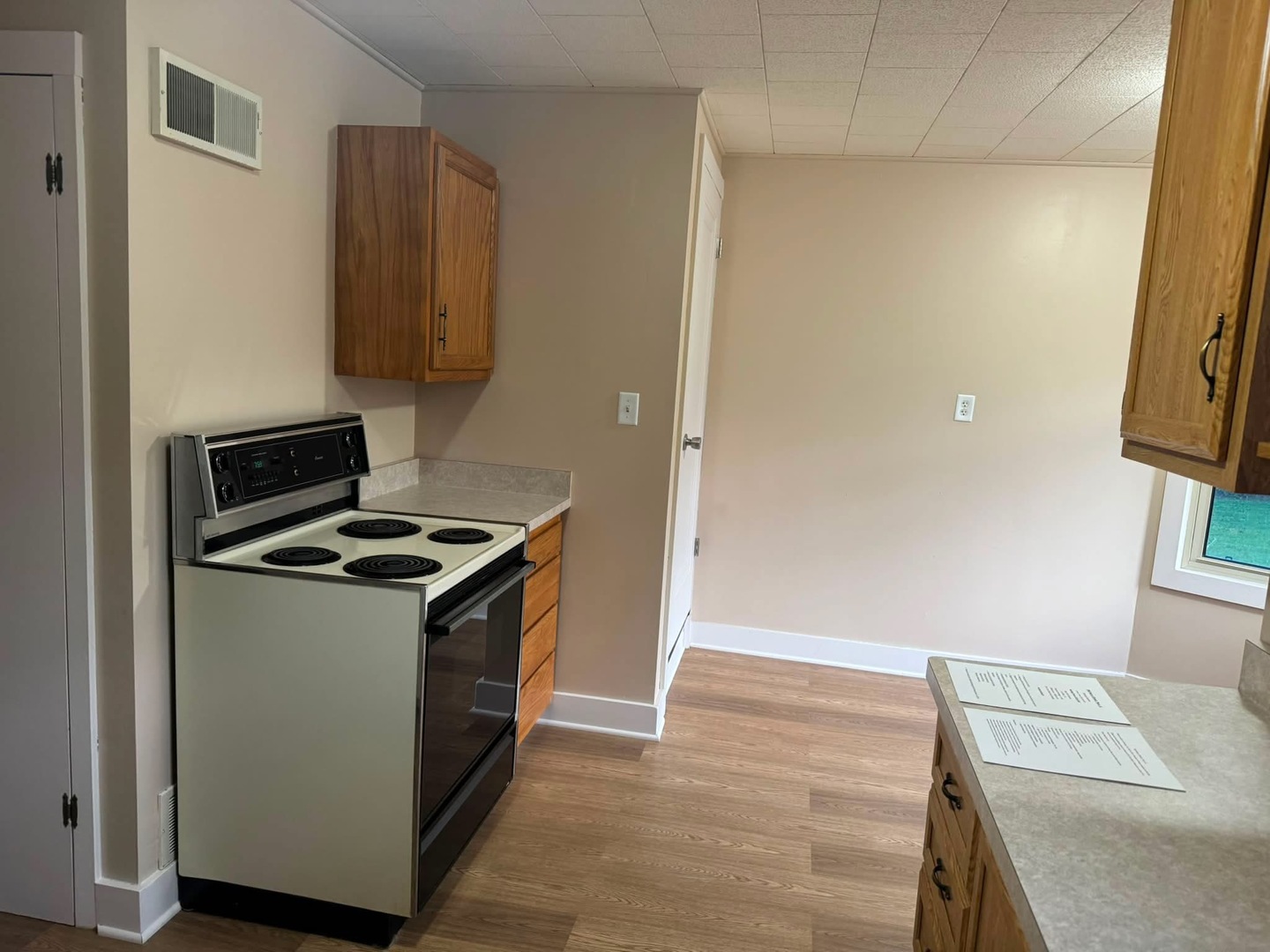 708 Henry Street Property Photo 10