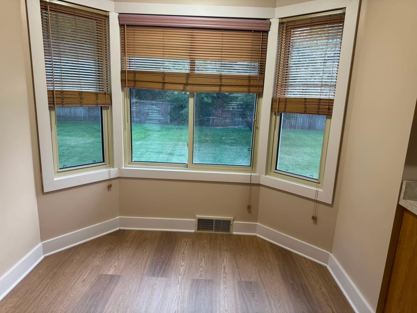 708 Henry Street Property Photo 14