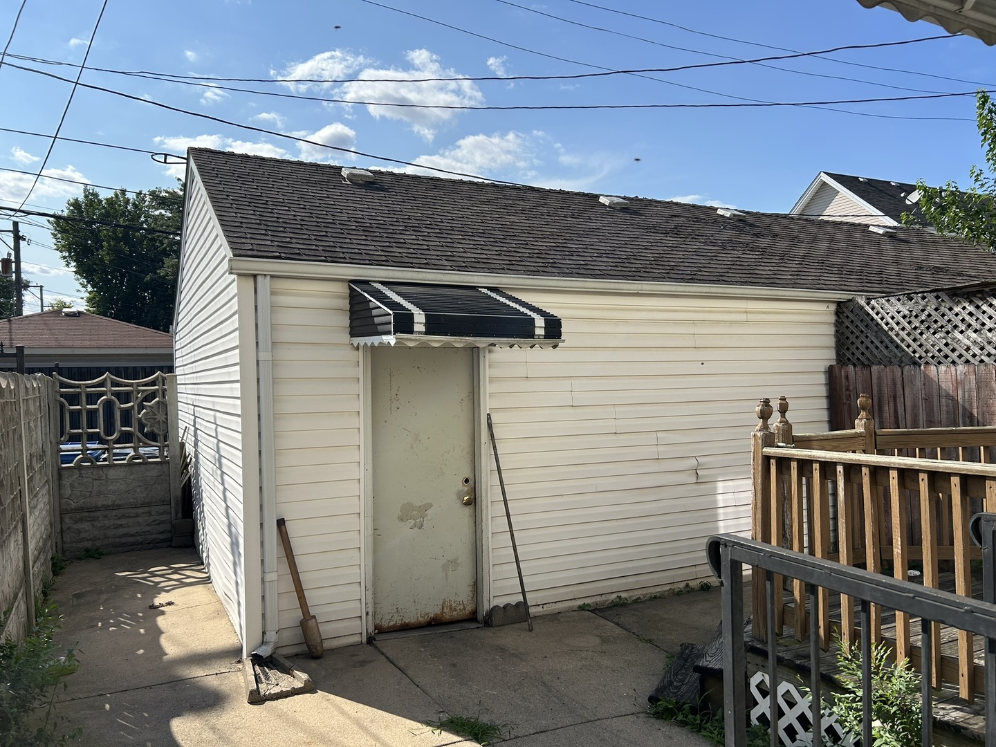 218 N Hamlin Boulevard Property Photo 6