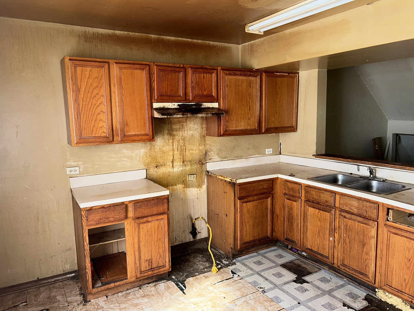 218 N Hamlin Boulevard Property Photo 10