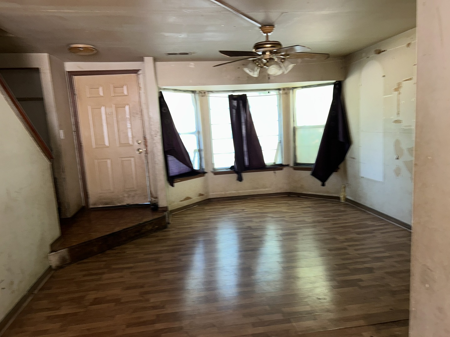 218 N Hamlin Boulevard Property Photo 12