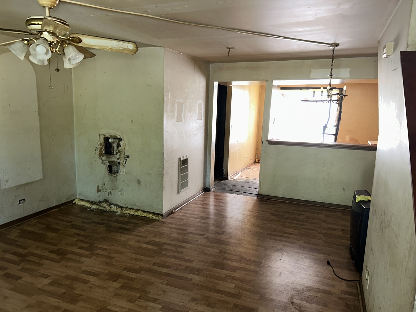218 N Hamlin Boulevard Property Photo 14