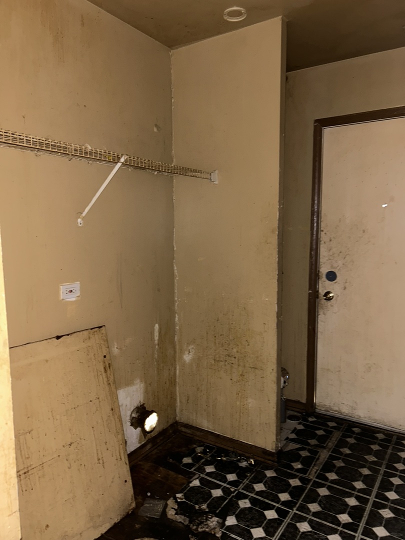 218 N Hamlin Boulevard Property Photo 18