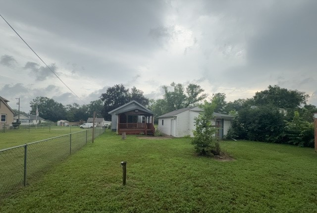 610 Barry Road Property Photo 14
