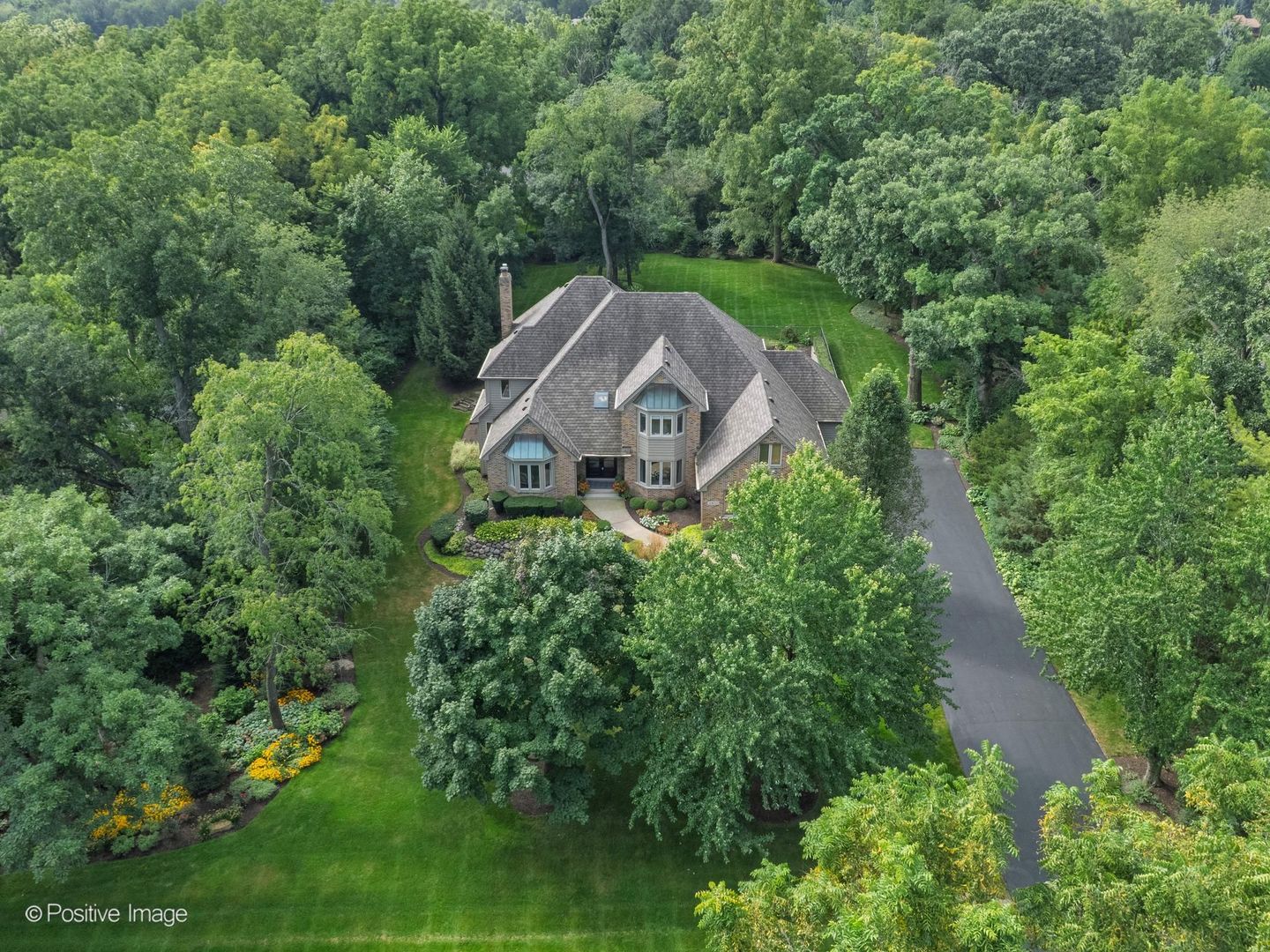 30w307 Maple Tree Lane Property Photo 2