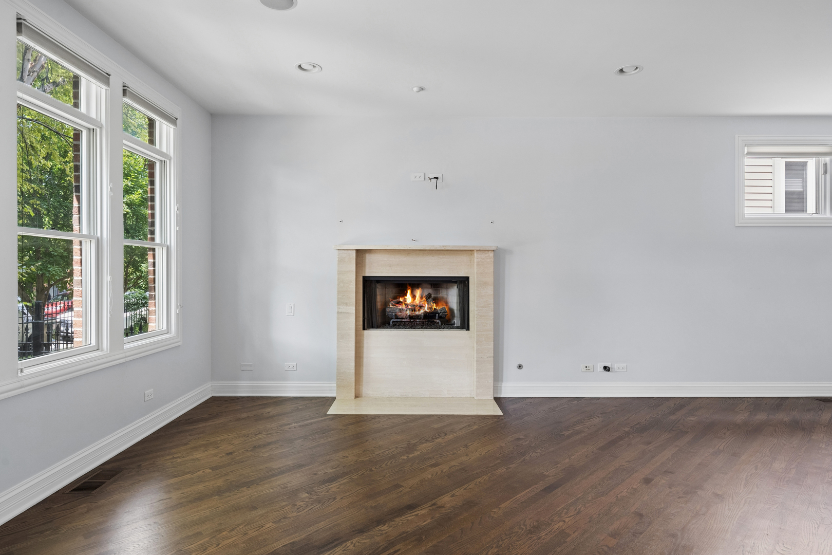 2041 N Whipple Street Property Photo 9