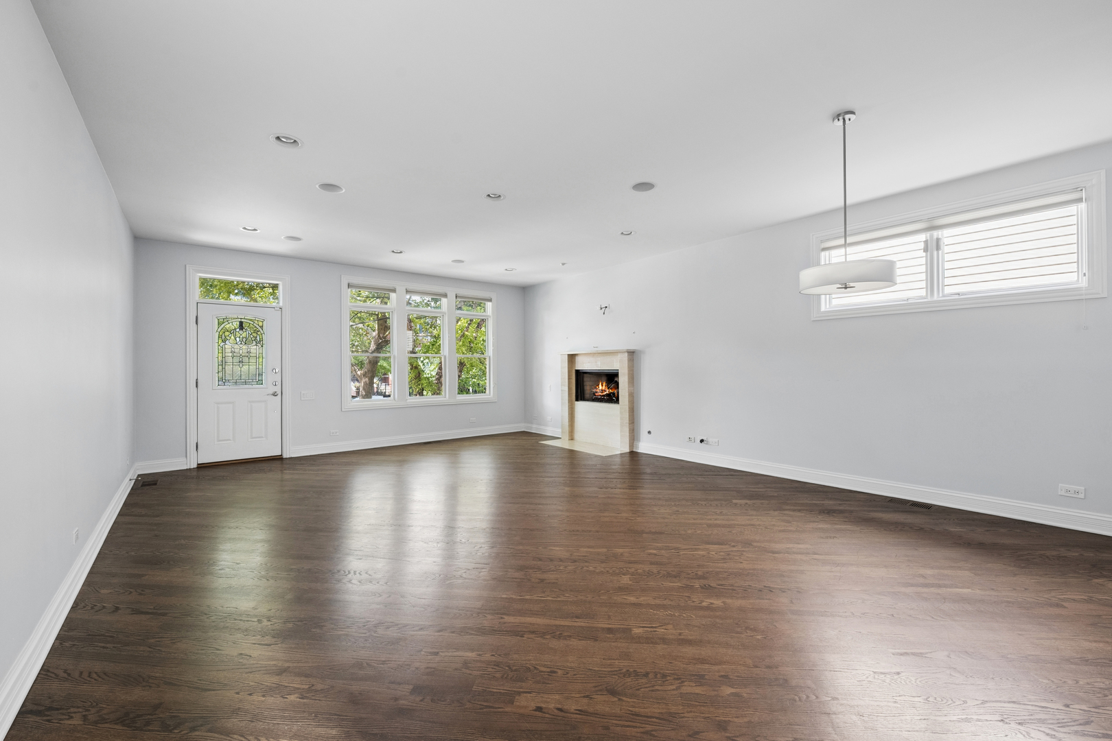 2041 N Whipple Street Property Photo 14
