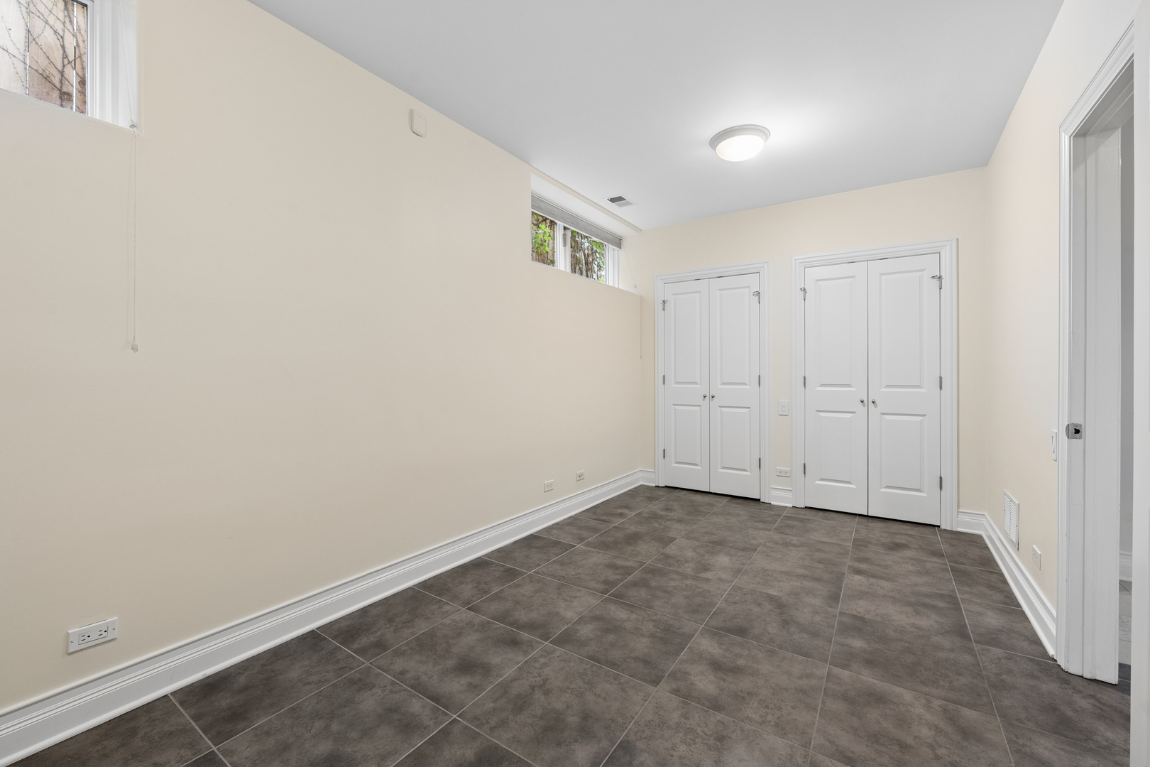 2041 N Whipple Street Property Photo 30