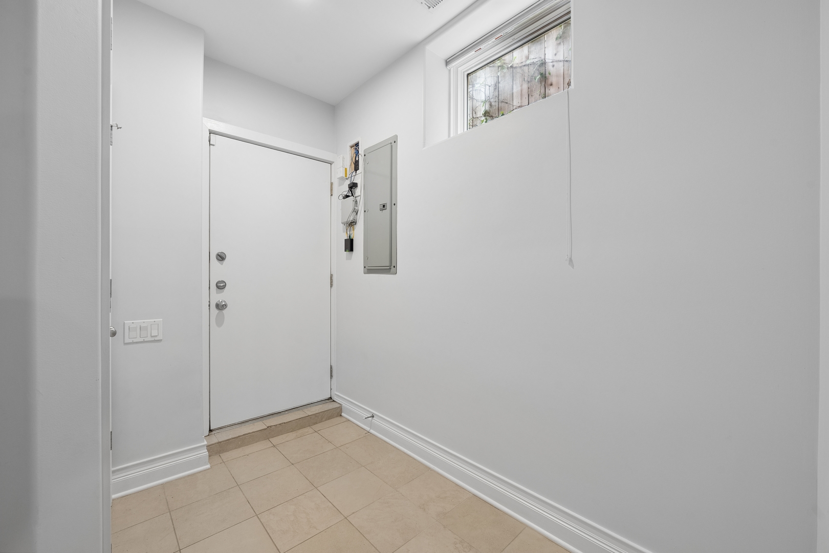 2041 N Whipple Street Property Photo 35