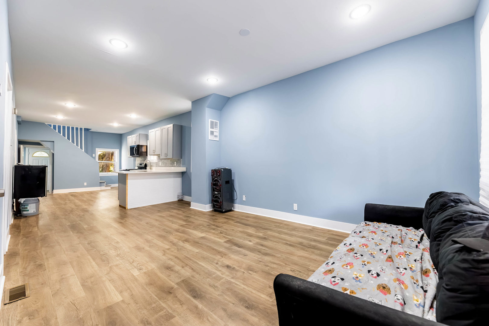 8333 S Baltimore Avenue Property Photo 2