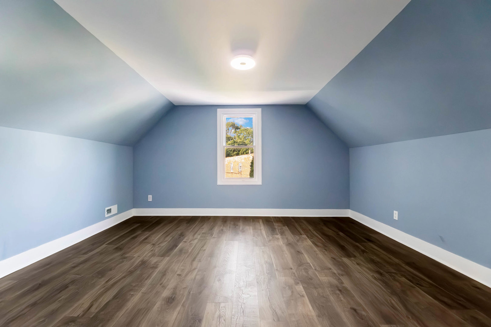 8333 S Baltimore Avenue Property Photo 6