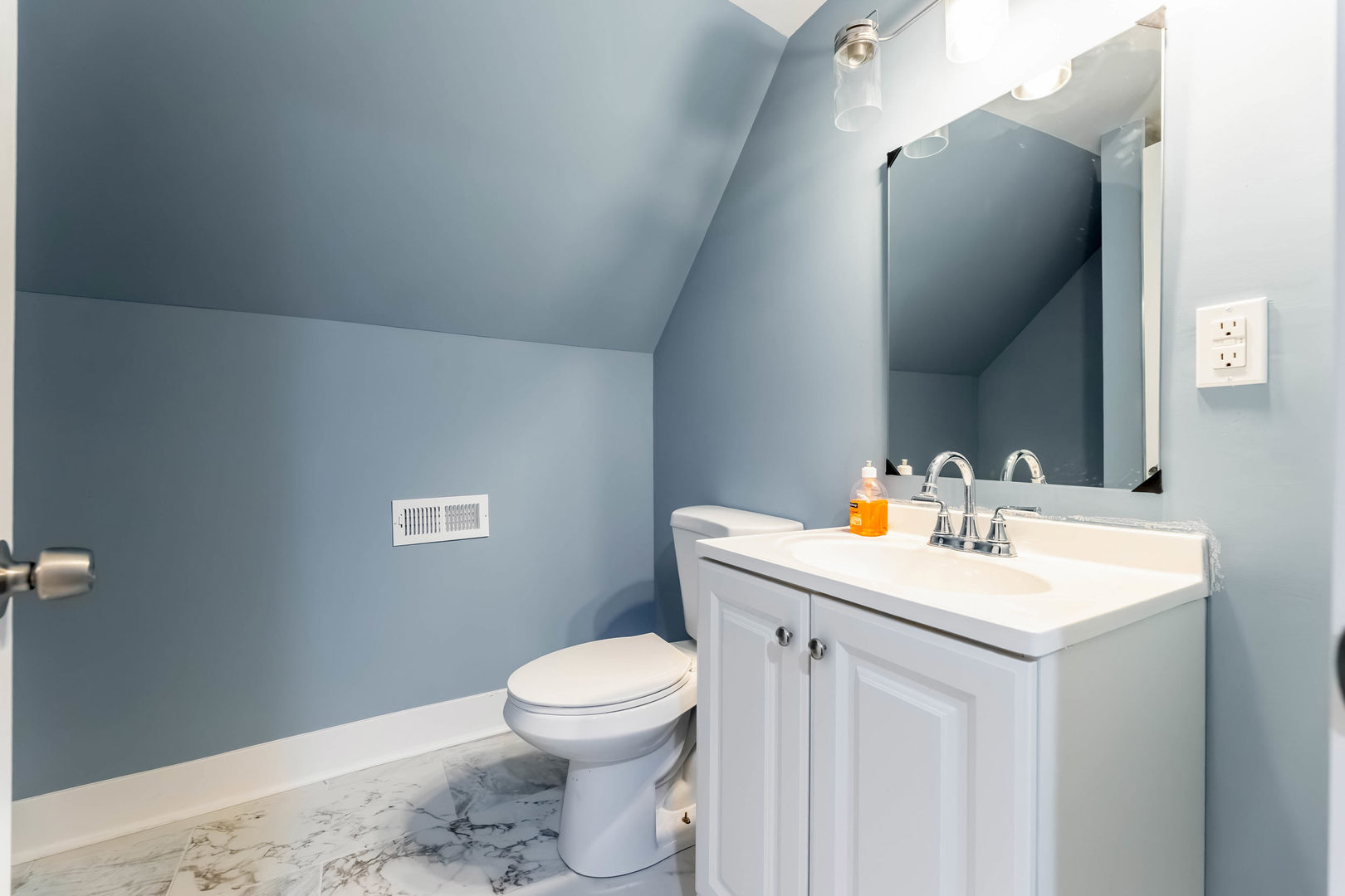 8333 S Baltimore Avenue Property Photo 7