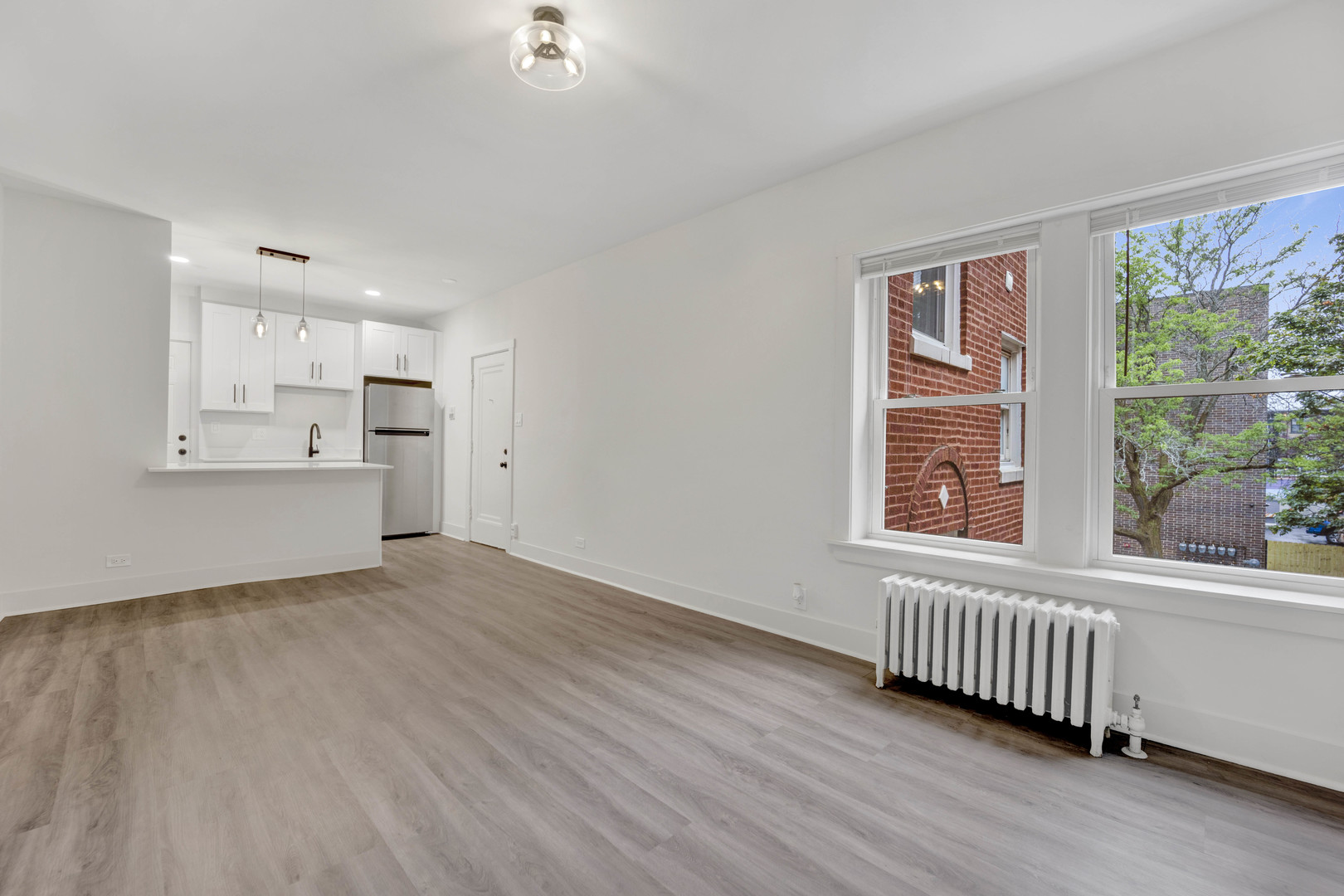 6403 N Wayne Avenue 2d Property Photo 2