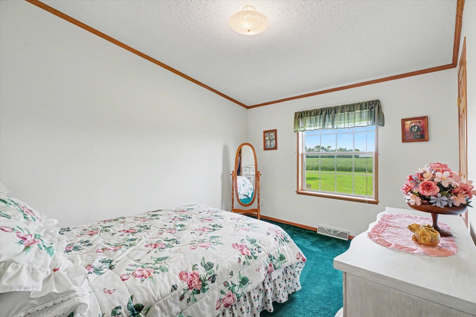 2225 E 1700th Road Property Photo 33