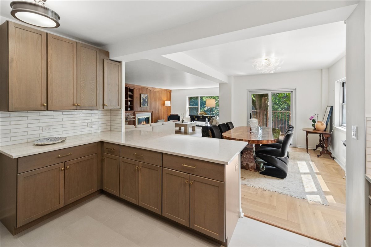 1508 Hinman Avenue 3b Property Photo 10