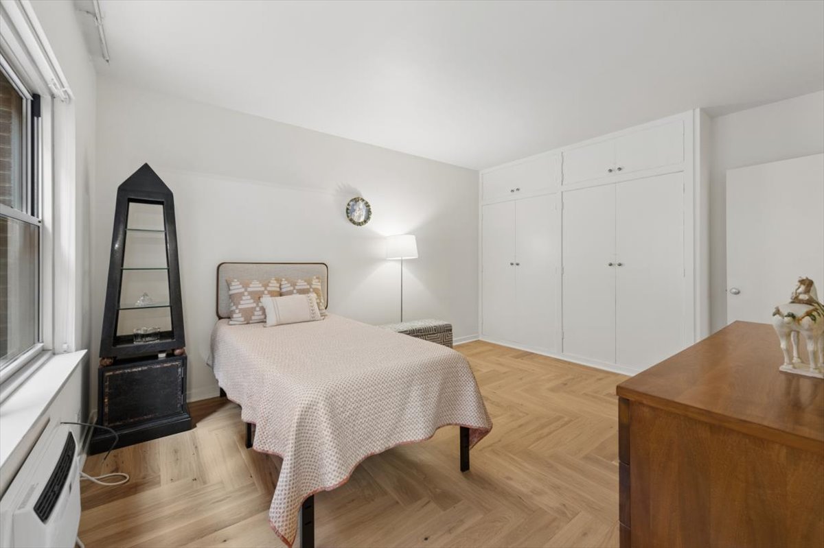 1508 Hinman Avenue 3b Property Photo 19