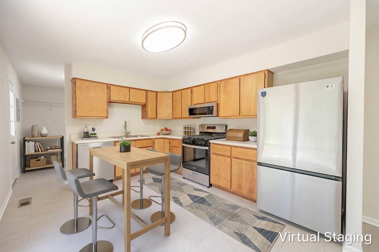 465 Westview Street Property Photo 4