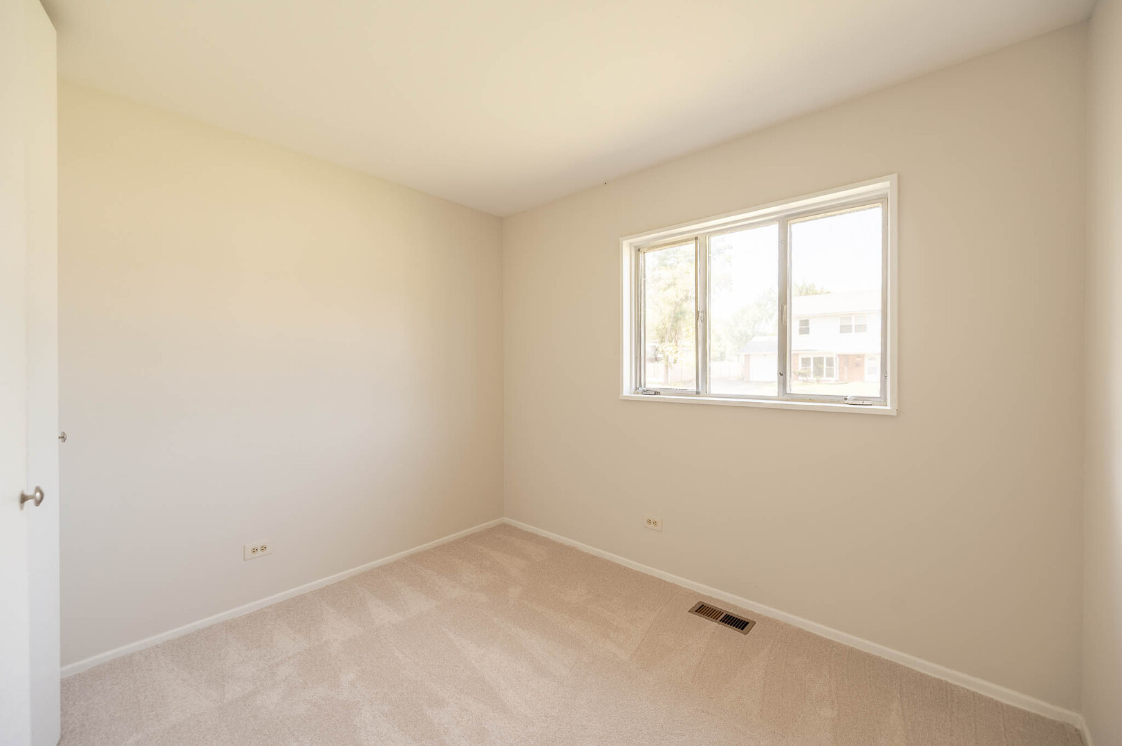 465 Westview Street Property Photo 8