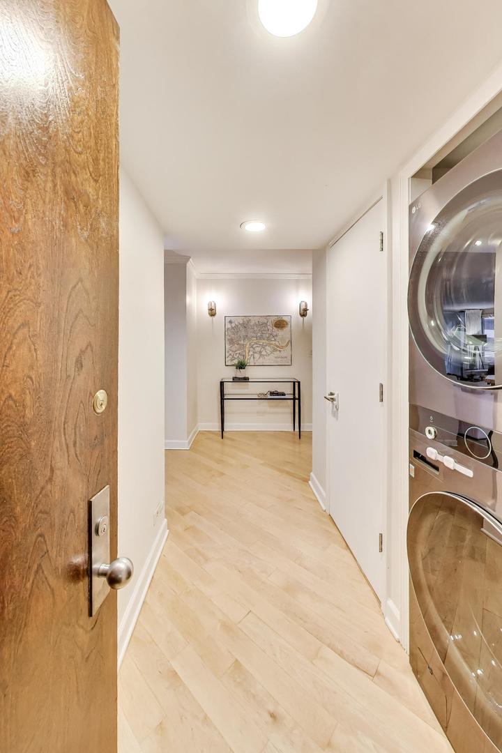 201 E Chestnut Street 3a Property Photo 17