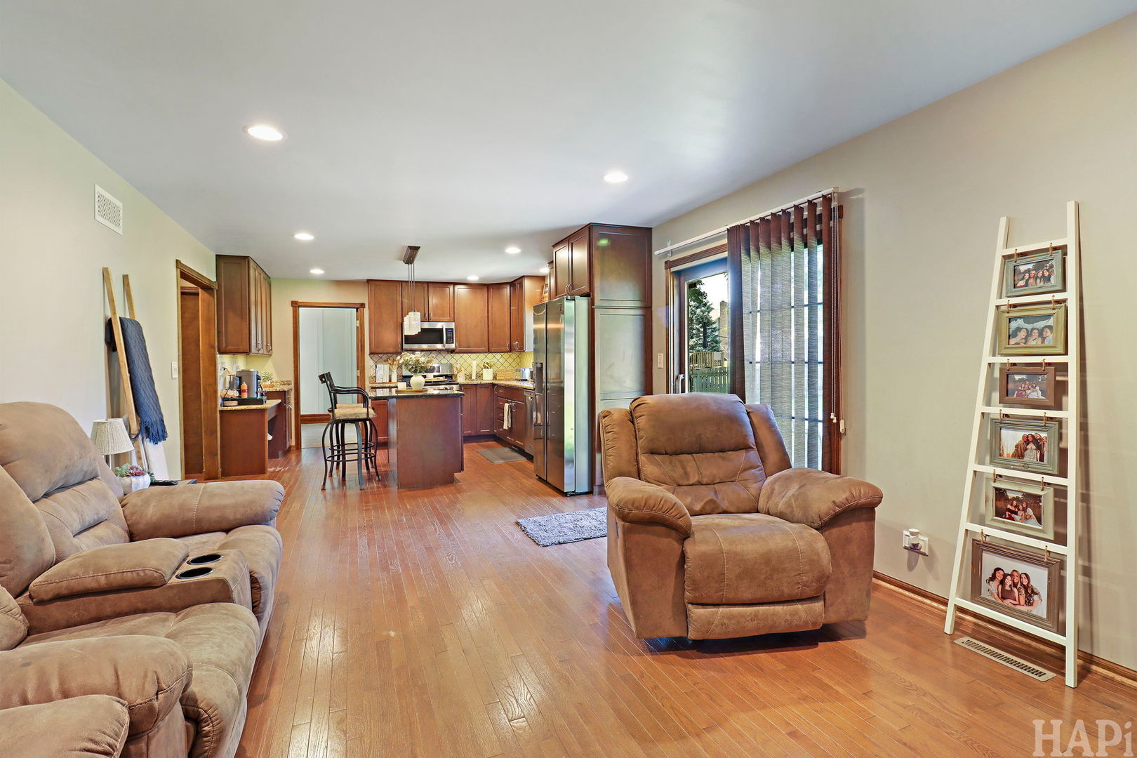 1109 Hollywood Boulevard Property Photo 9