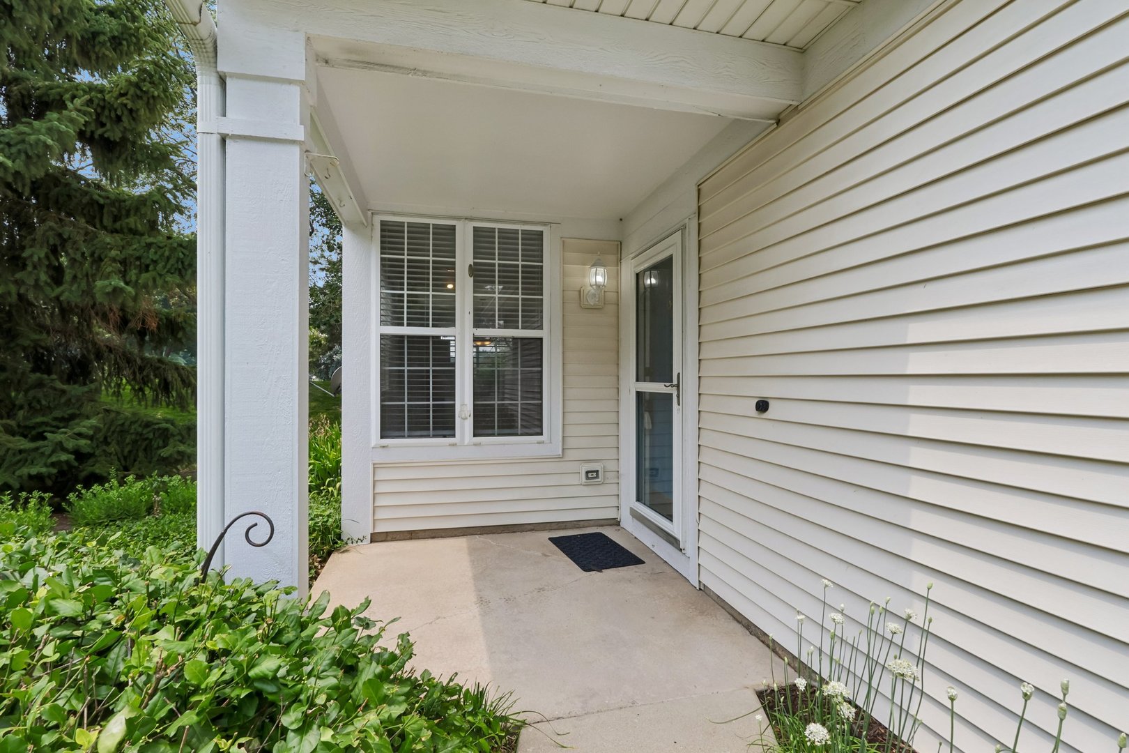 2986 Waters Edge Circle Property Photo 4