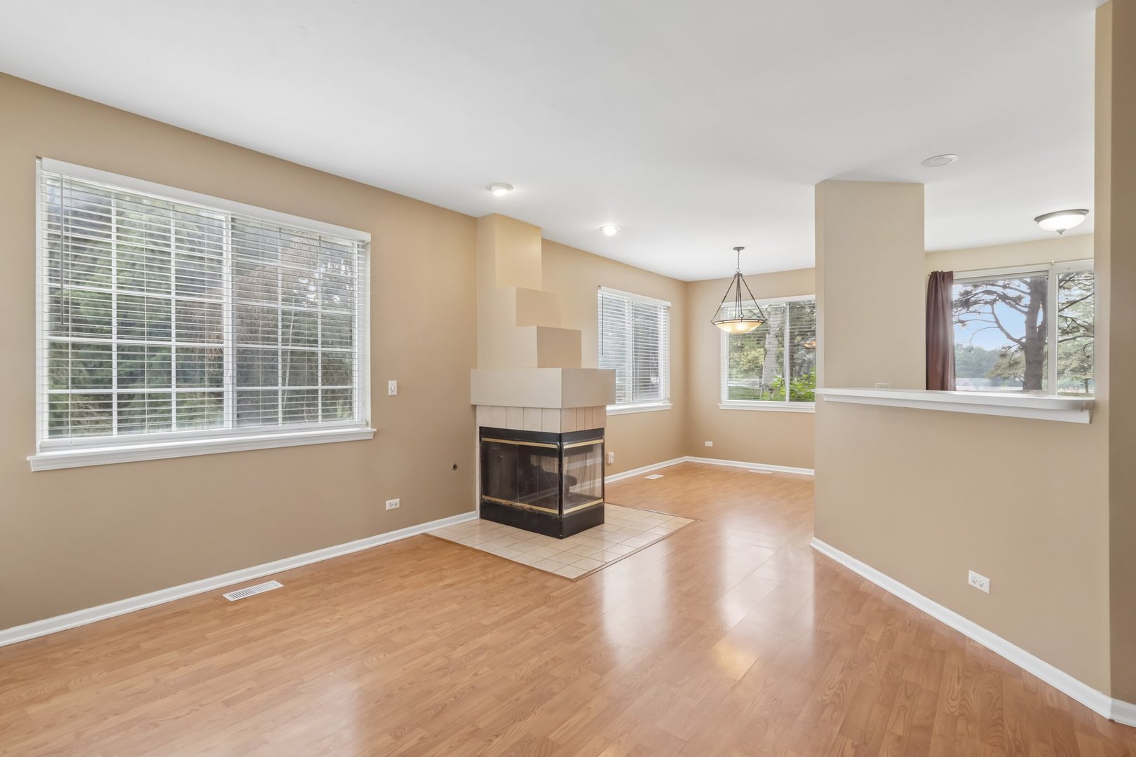 2986 Waters Edge Circle Property Photo 7