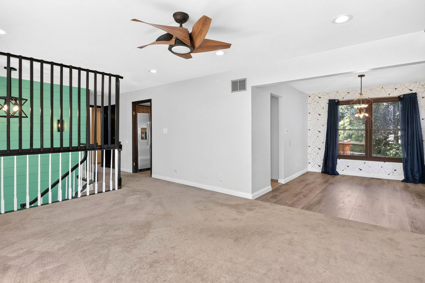 215 Edgebrook Drive Property Photo 4