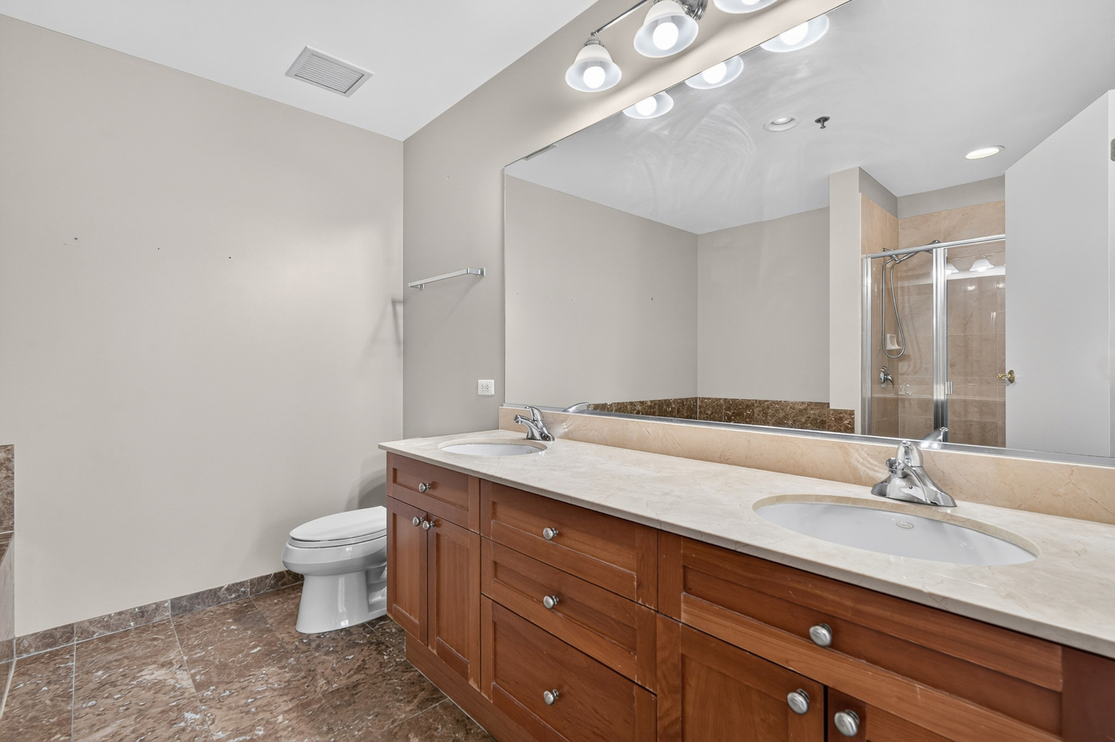 1515 S Prairie Avenue 506 Property Photo 12