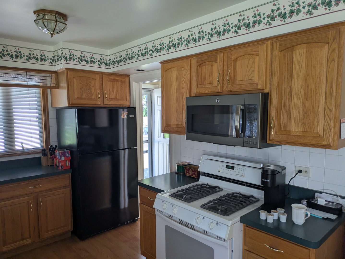 189 E Madison Street Property Photo 4