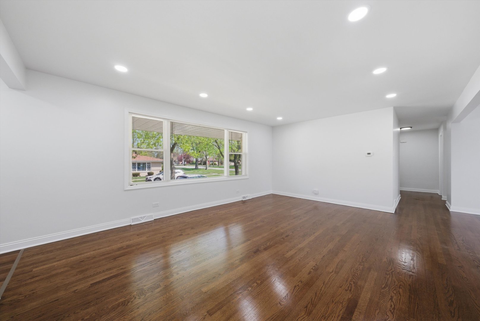 16560 Greenwood Avenue Property Photo 7