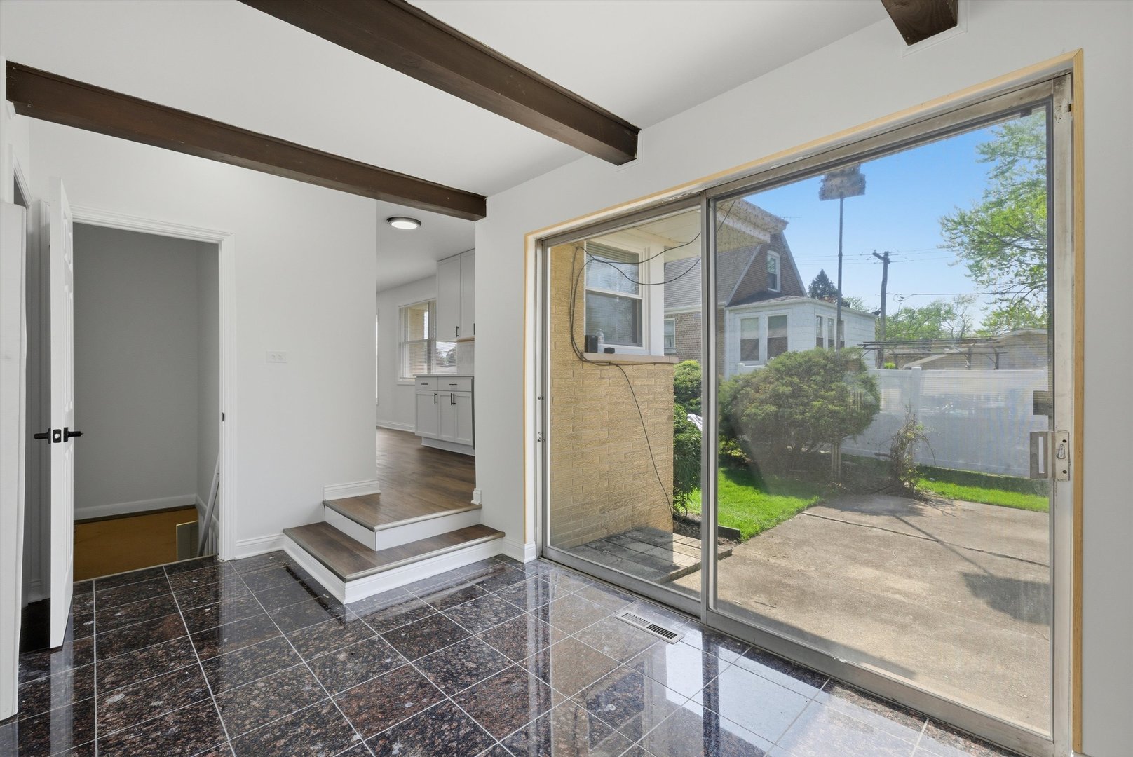 16560 Greenwood Avenue Property Photo 19