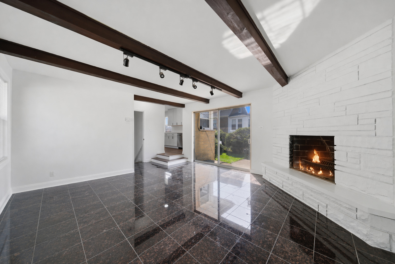 16560 Greenwood Avenue Property Photo 21