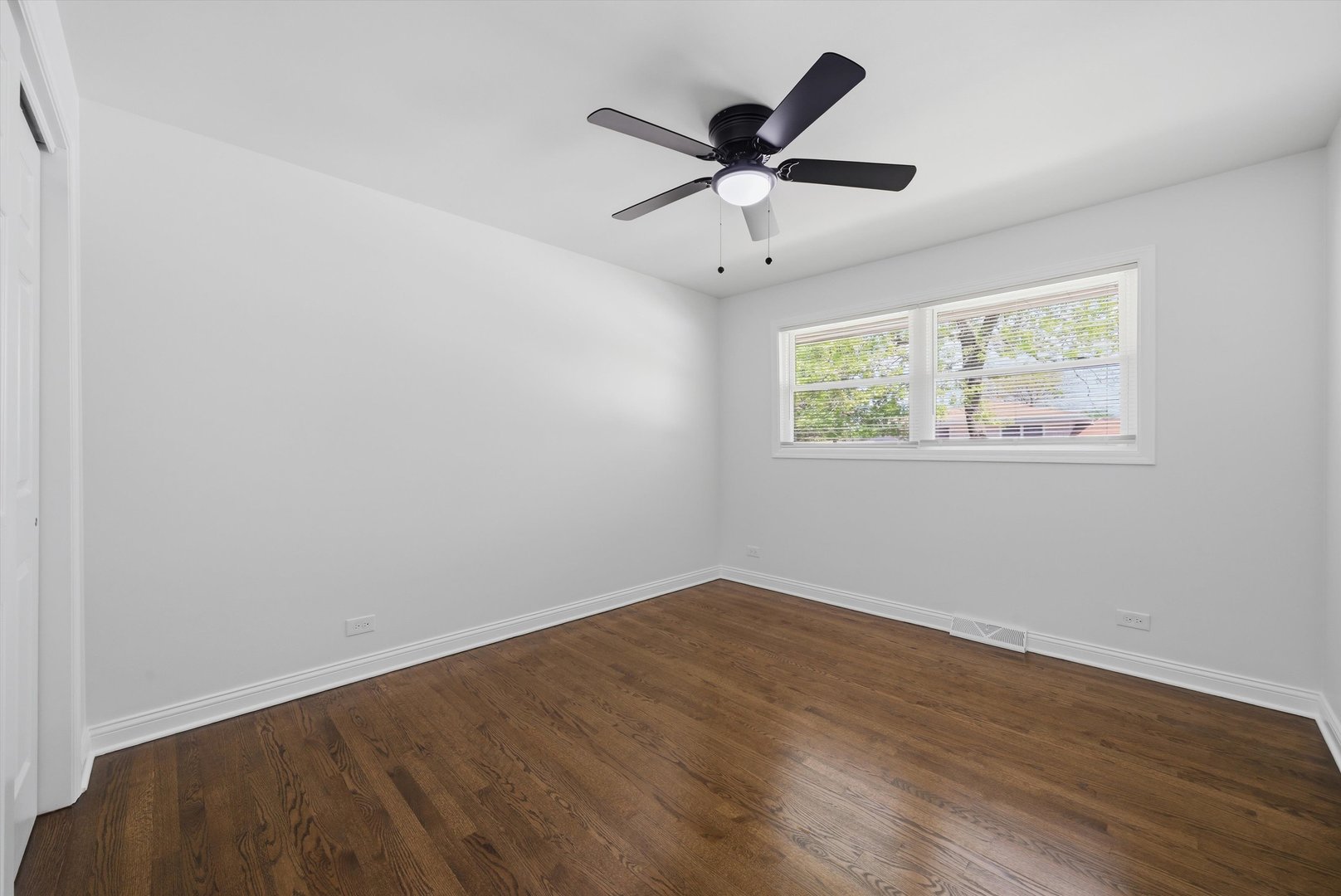 16560 Greenwood Avenue Property Photo 23