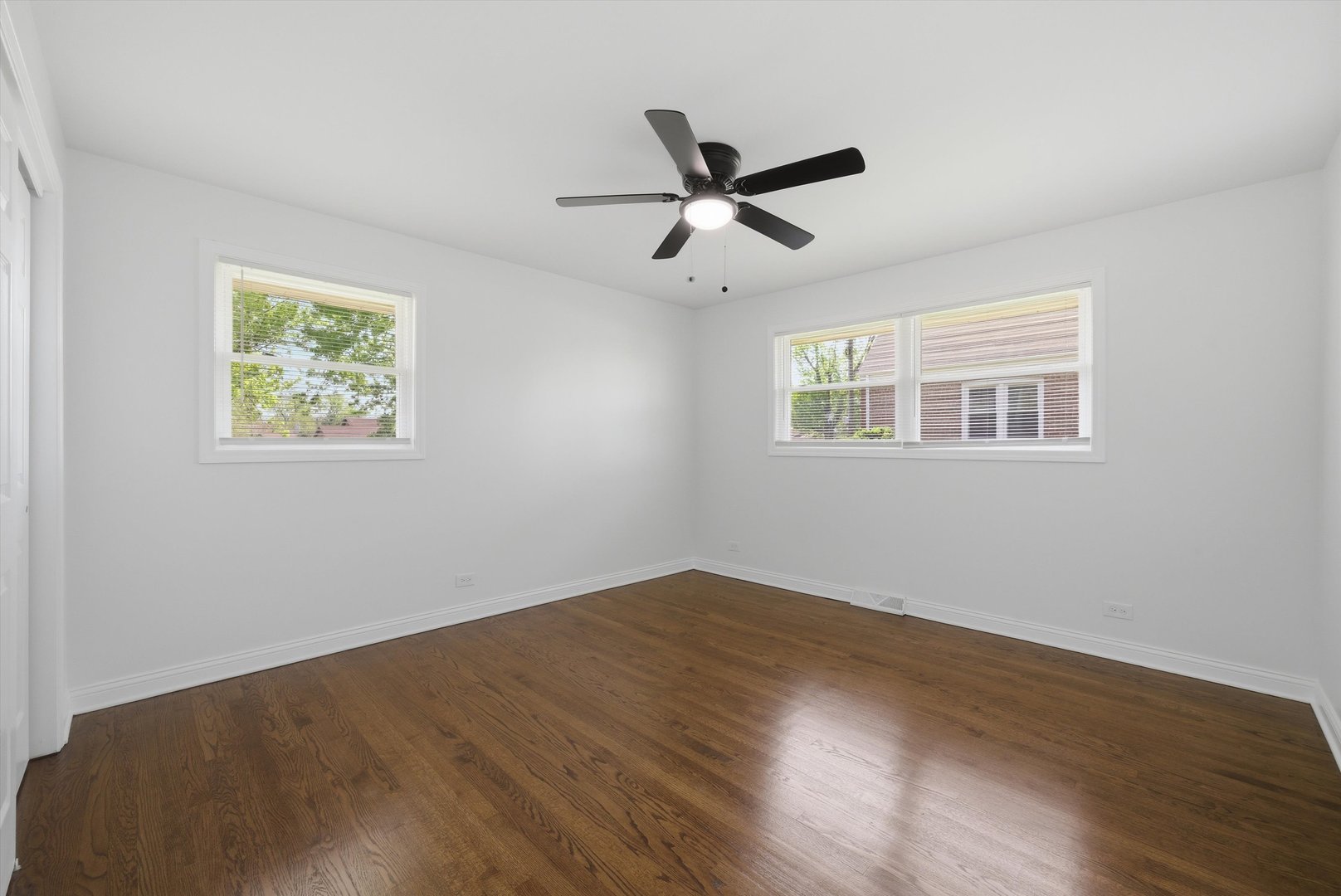 16560 Greenwood Avenue Property Photo 26