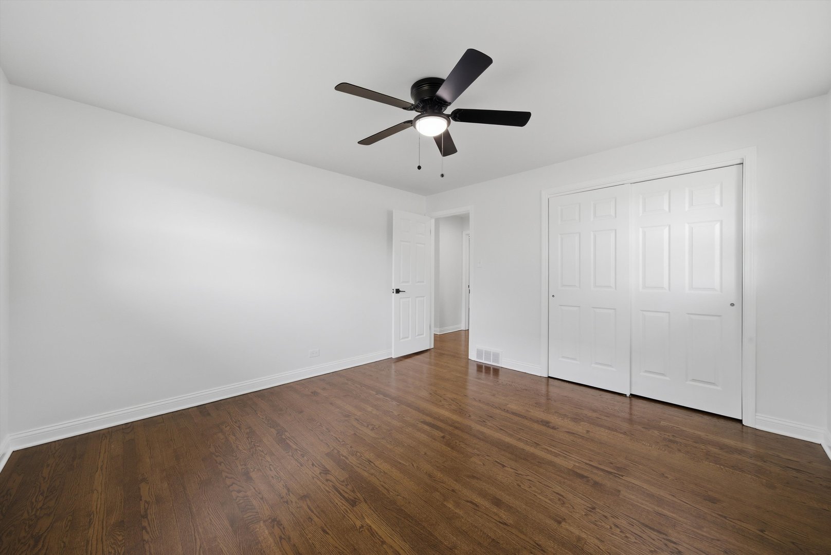 16560 Greenwood Avenue Property Photo 27