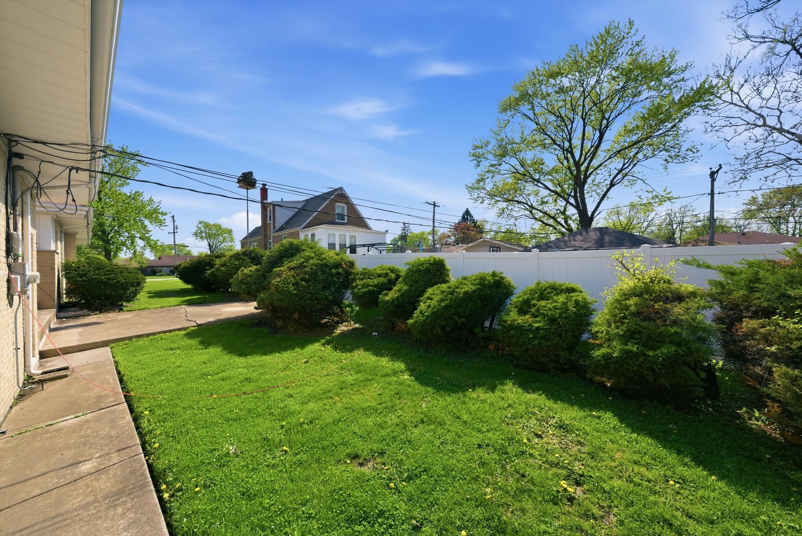 16560 Greenwood Avenue Property Photo 39