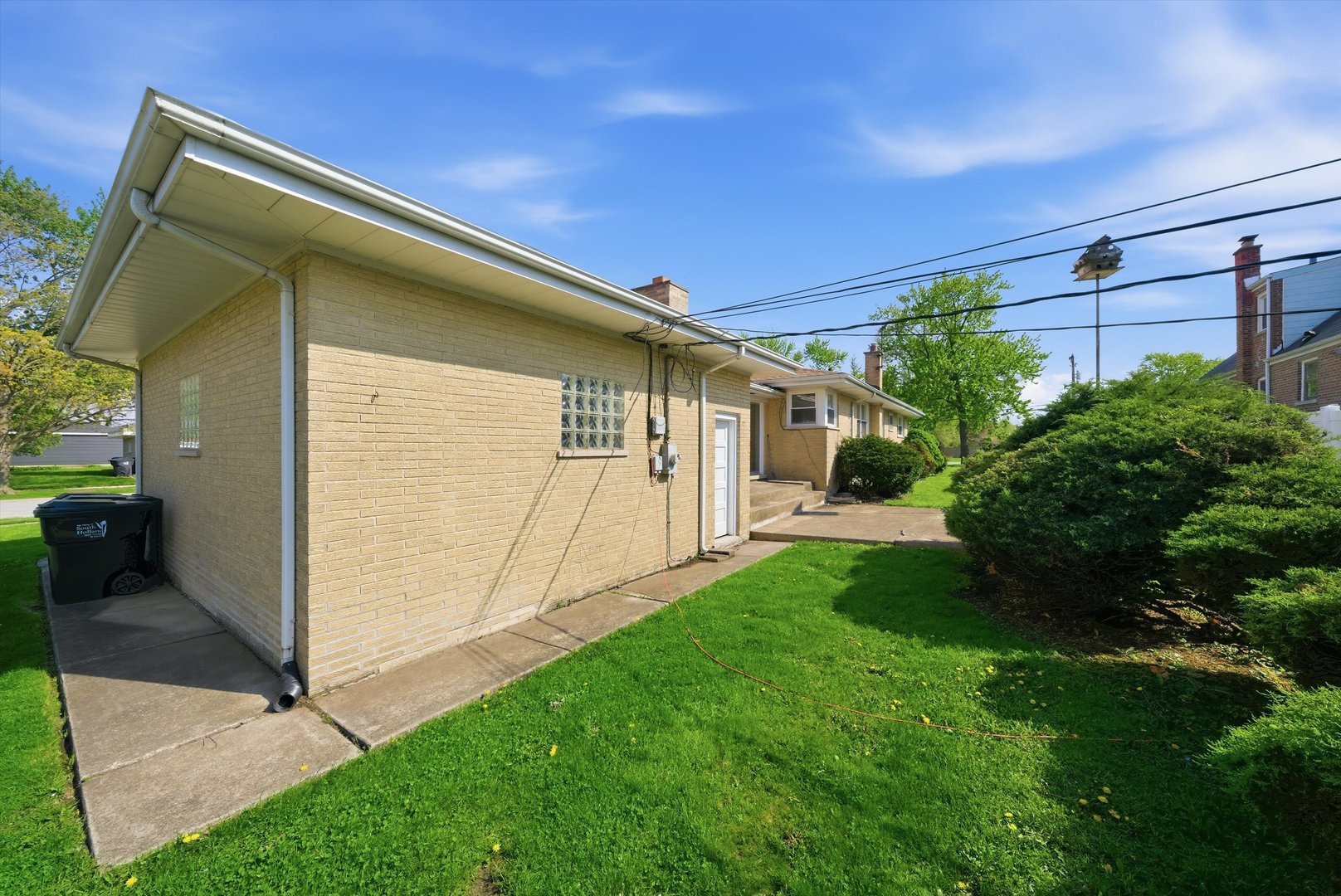 16560 Greenwood Avenue Property Photo 40