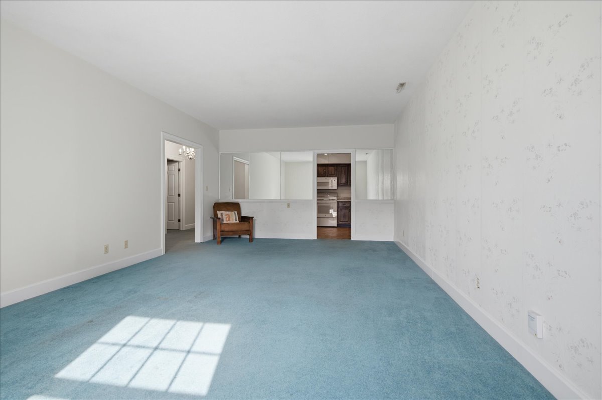 602 S Mercer Avenue 215 Property Photo 10