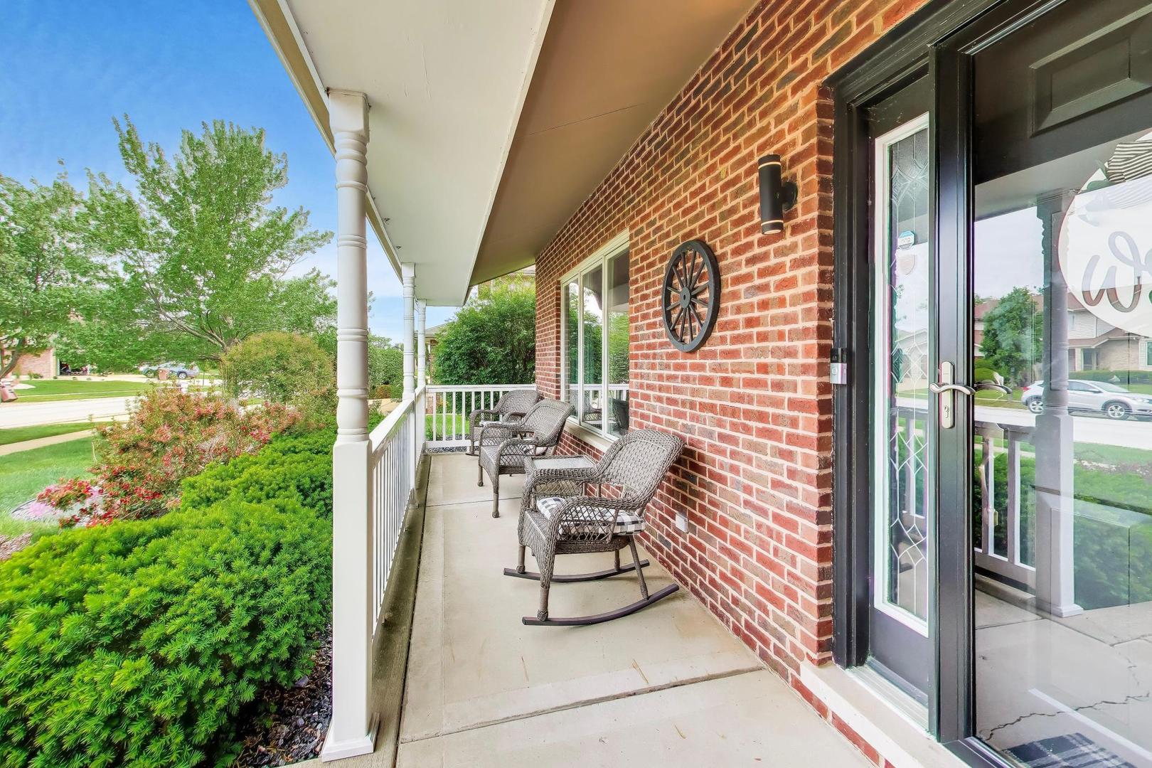 8407 Brookside Glen Drive Property Photo 4