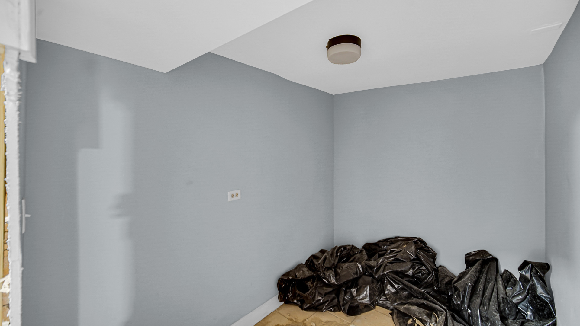 12742351 Property Photo 27