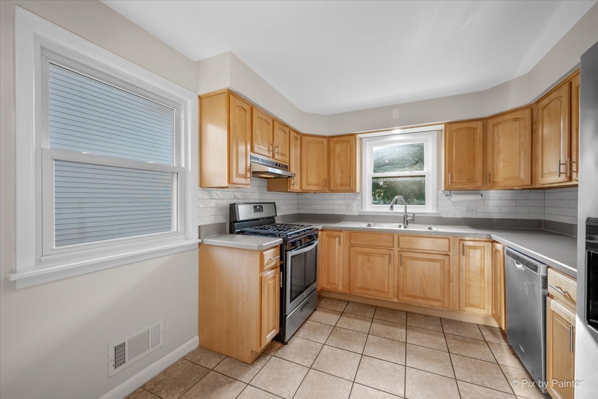 325 S Edson Avenue Property Photo 8