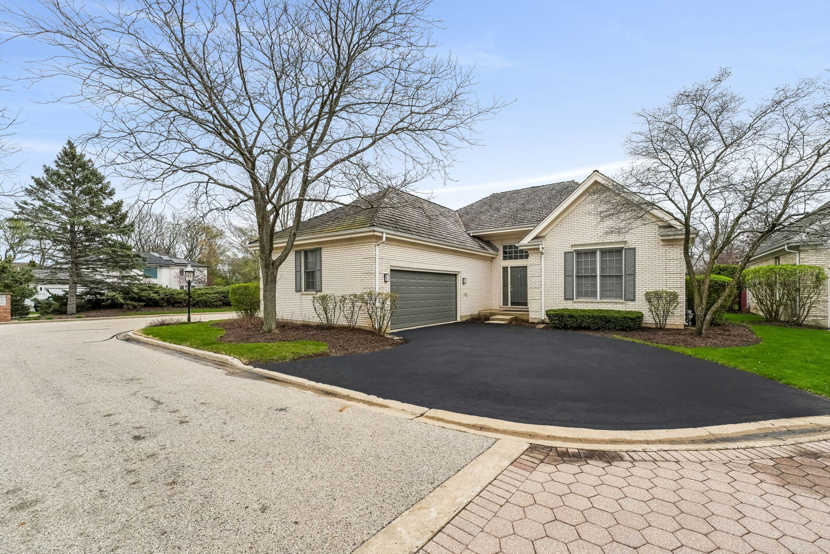 5 Middlesex Court Property Photo 2