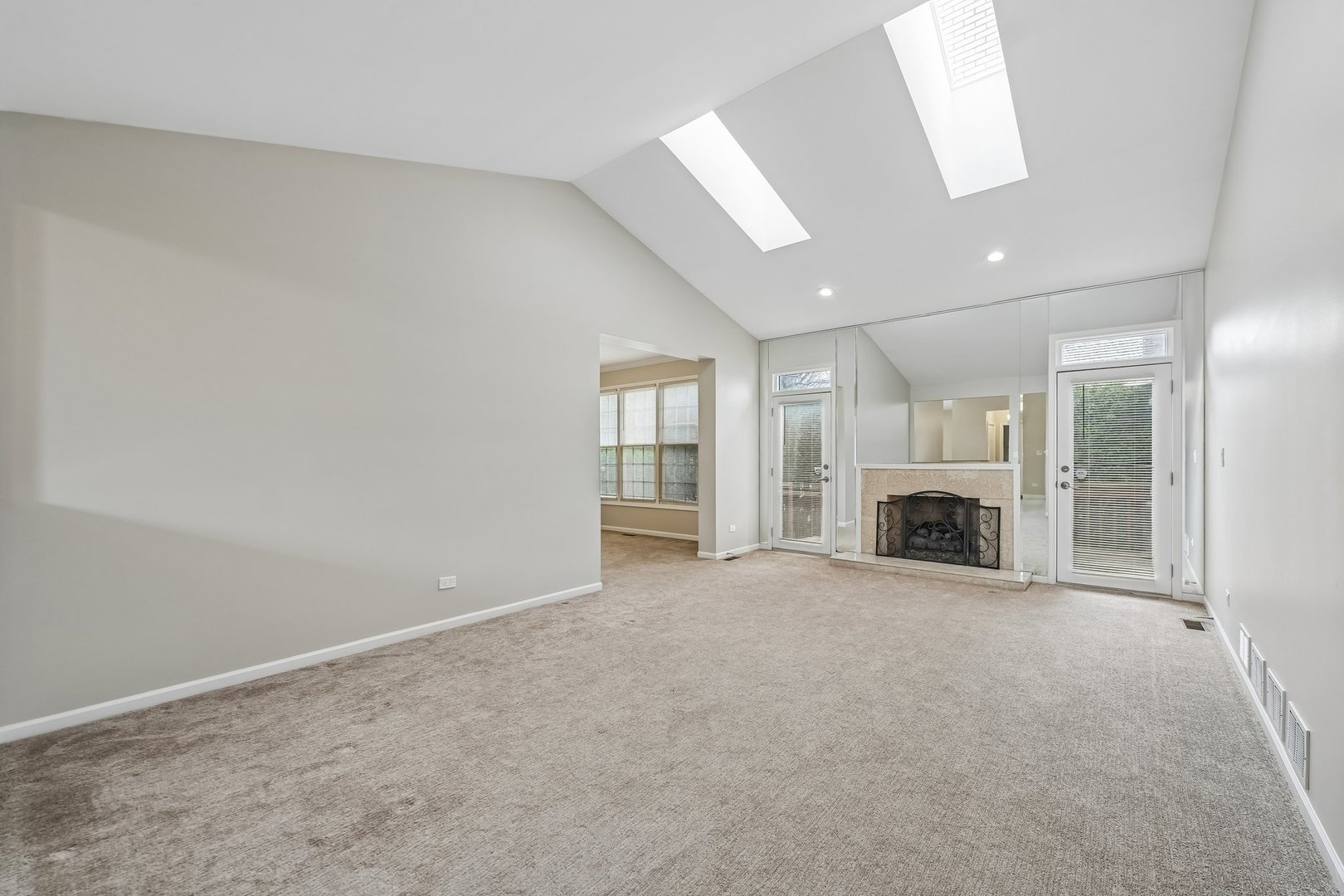 5 Middlesex Court Property Photo 5