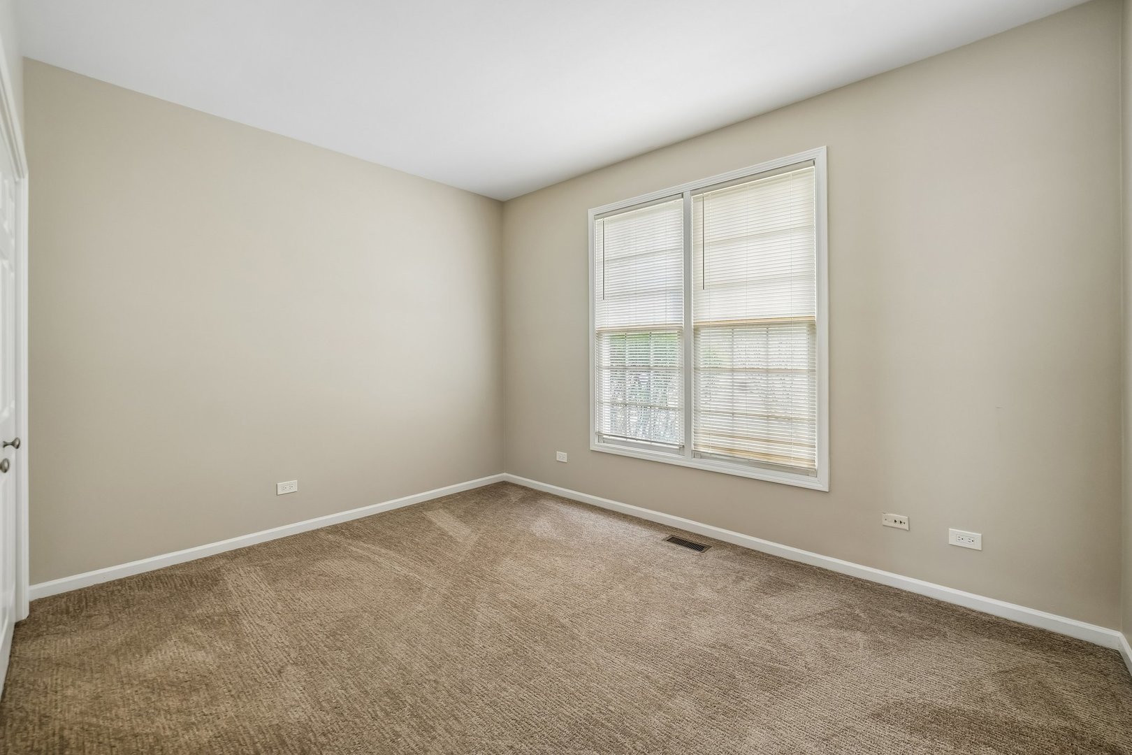 5 Middlesex Court Property Photo 16