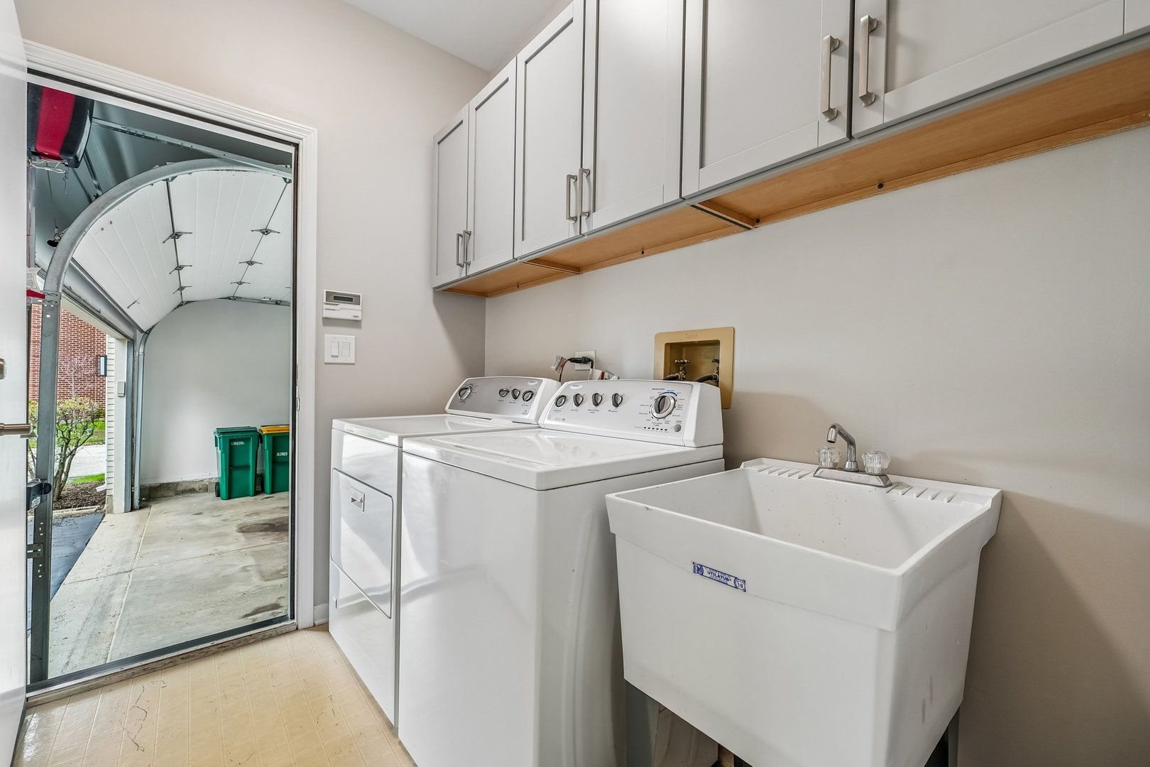 5 Middlesex Court Property Photo 18