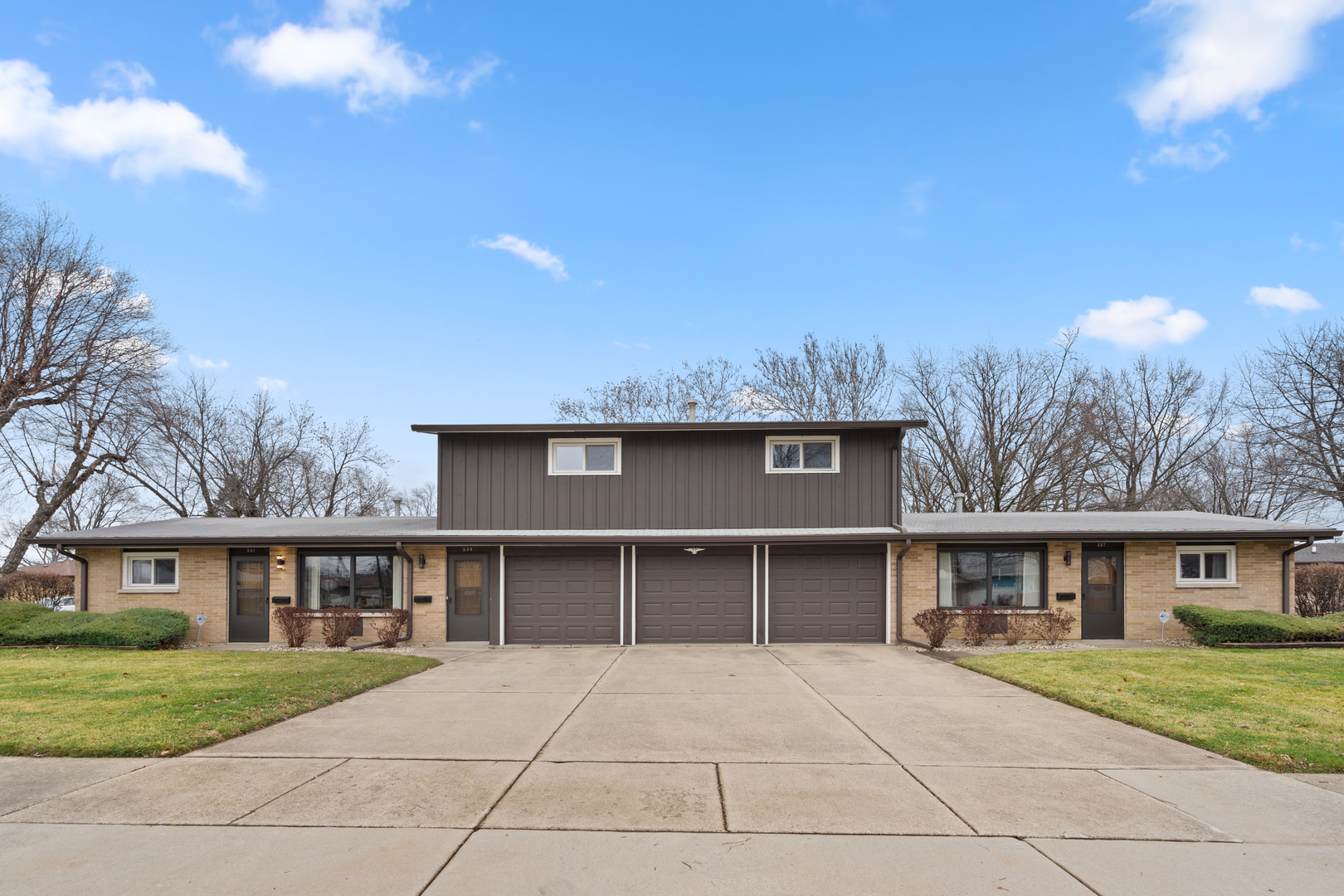 541 N Edgelawn Drive 541 Property Photo 1